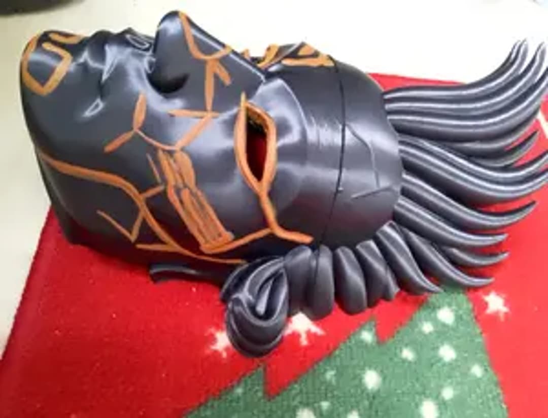 Small Sculptures With Big Feelings thumbnail 10