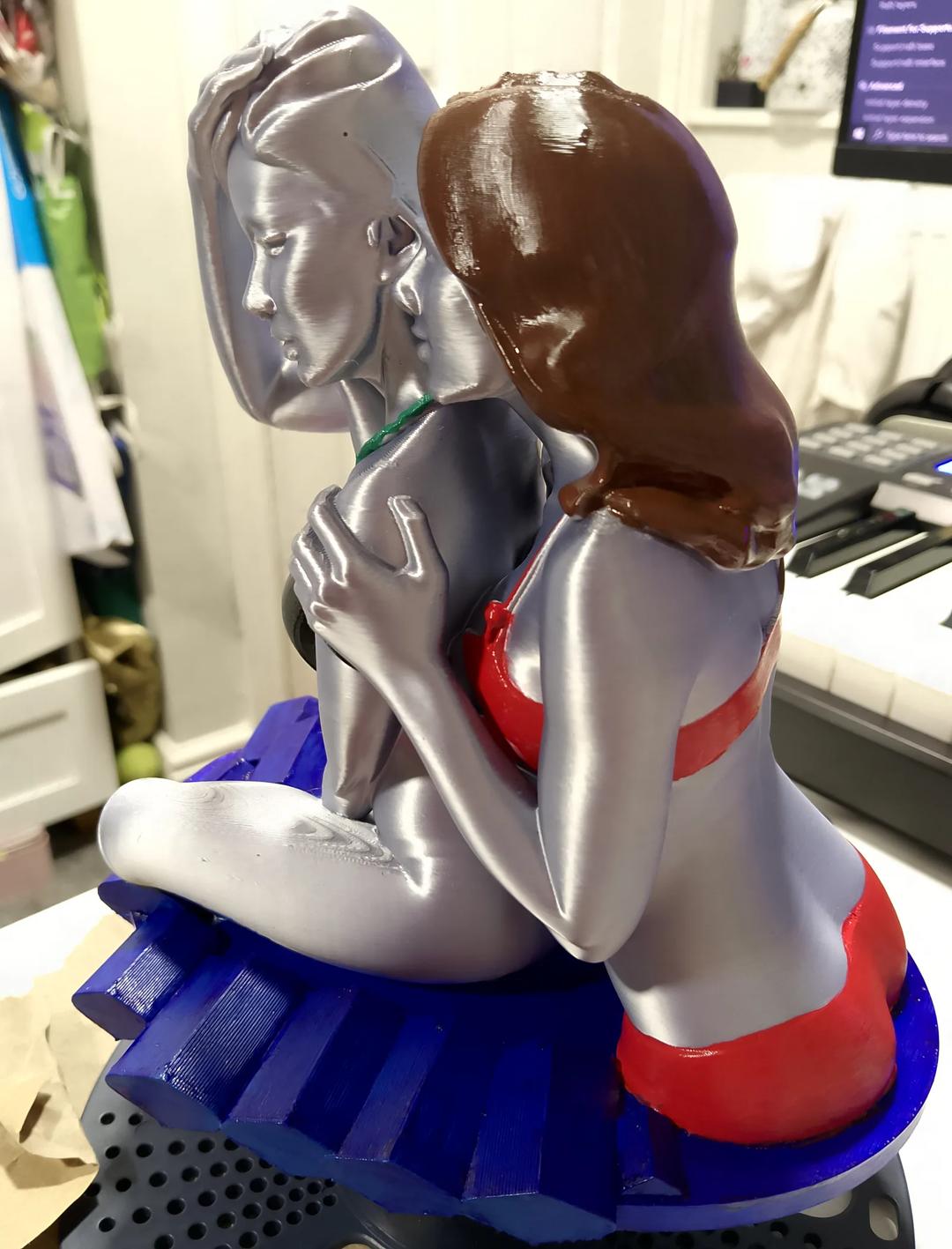 Small Sculptures With Big Feelings — image 12