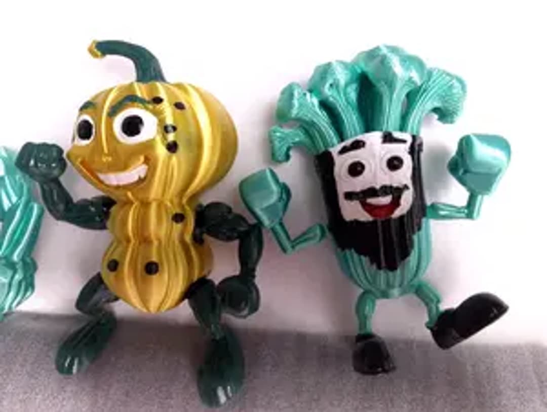 Small Sculptures With Big Feelings thumbnail 4