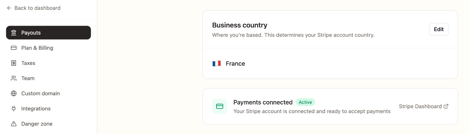Die Seite Auszahlungen in MailClubly mit „Zahlungen verbunden“ und dem Link zum Stripe-Dashboard